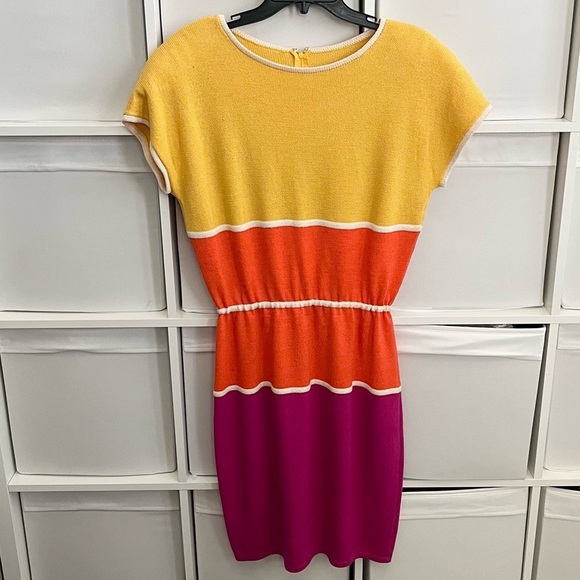 St. John Knit Colorblock Dress - Picture 1 of 4